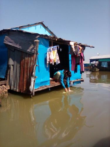 Krakor floating village
