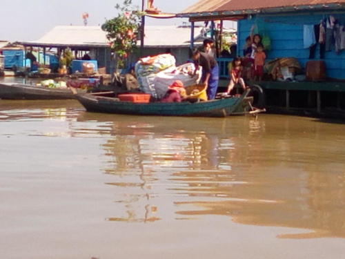 Krakor floating village