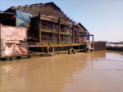 Krakor floating village